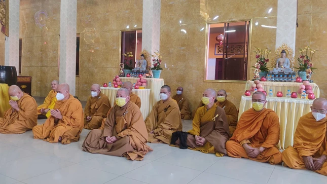 Chư Tăng tại hạ trường