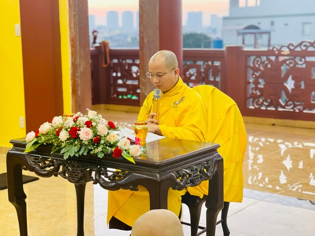 Đại đức Thích Nguyên Trang trùng tuyên giới luật