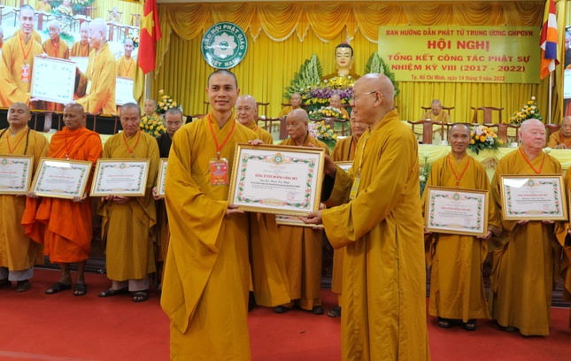 Tu sĩ trẻ cống hiến, đóng góp cho công tác Phật sự chung của Ban Hướng dẫn Phật tử