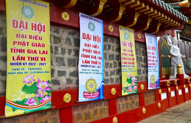 Biểu ngữ rực rỡ