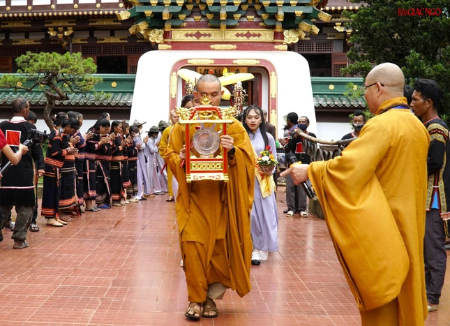 Đại hội đại biểu Phật giáo tỉnh Gia Lai lần thứ VI, nhiệm kỳ 2022-2027 diễn ra vào lúc 8 giờ sáng nay, tại chùa Minh Thành (TP.Pleiku)