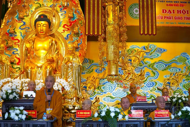 Hòa thượng Thích Huệ Thông, Phó Tổng Thư ký, Chánh Văn phòng II Trung ương GHPGVN điều hành đại hội