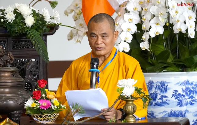 Thượng tọa Thích Quang Phúc báo cáo tổng kết công tác Phật sự nhiệm kỳ 2017-2022