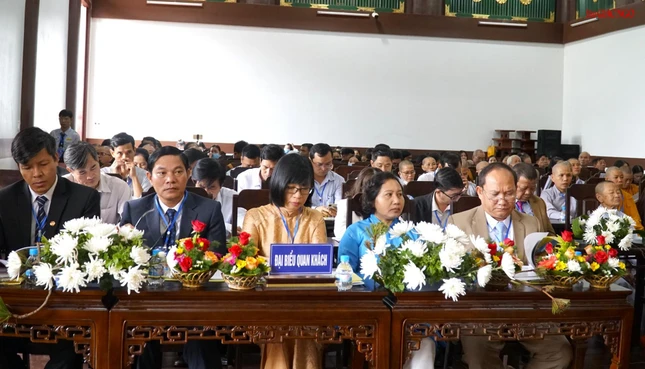 Đại biểu quan khách