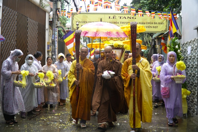 Cung thỉnh di ảnh Hòa thượng rời Giác linh đường