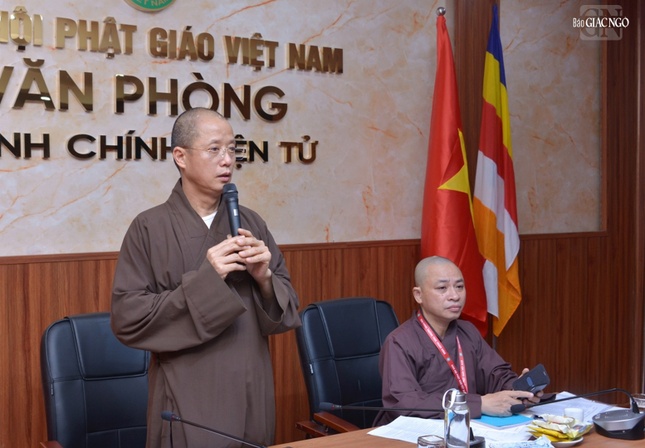 Thượng tọa Thích Minh Nghiêm phát biểu khai mạc hội nghị