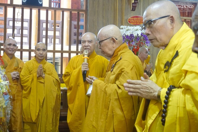 Hòa thượng Thích Nhật Hỷ dâng lời cảm niệm