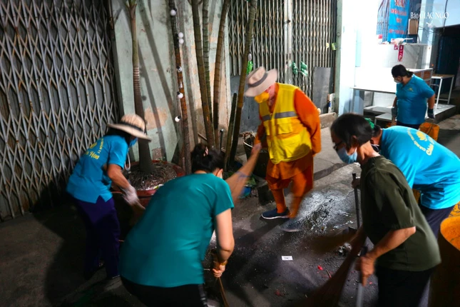 Chung tay hành động vì đường phố sạch đẹp Chung tay hành động vì đường phố sạch đẹp