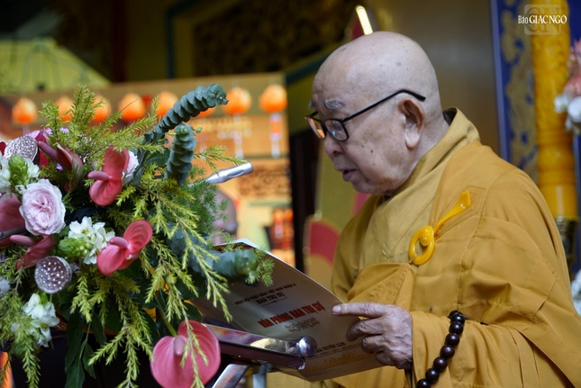 Hòa thượng Thích Như Tín tuyên đọc Thông điệp Đại lễ Phật đản Phật lịch 2567 của Đức Pháp chủ GHPGVN