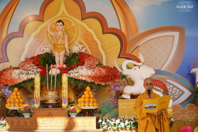 Thượng tọa Thích Thiện Quý đọc Thông điệp Đại lễ Phật đản Phật lịch 2567