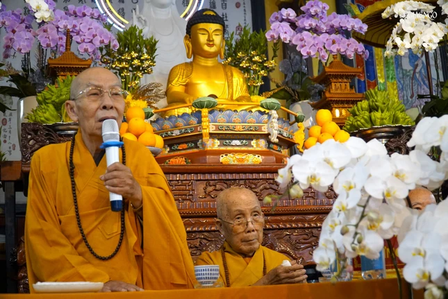 Hòa thượng Thích Thiện Đức ban đạo từ