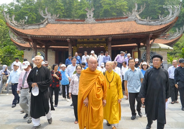 Thành viên đoàn, các chức sắc tôn giáo tham gia "Hành trình kết nối" 2023 Thành viên đoàn, các chức sắc tôn giáo tham gia "Hành trình kết nối" 2023