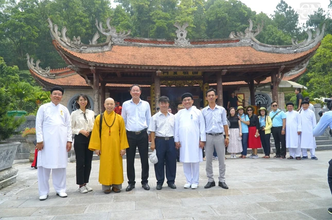 Niềm hoan hỷ trong "Hành trình kết nối"