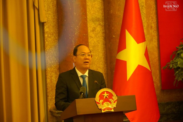 Ông Nguyễn Hồ Hải phát biểu, trân trọng cảm ơn Chủ tịch nước đã đón tiếp đoàn Ủy ban MTTQVN TP.HCM trong chuyến thăm Thủ đô Hà Nội trong "Hành trình kết nối"