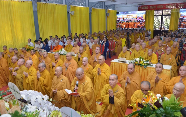 Thượng tọa Thích Phước Nguyên dâng lời cảm niệm ân sư