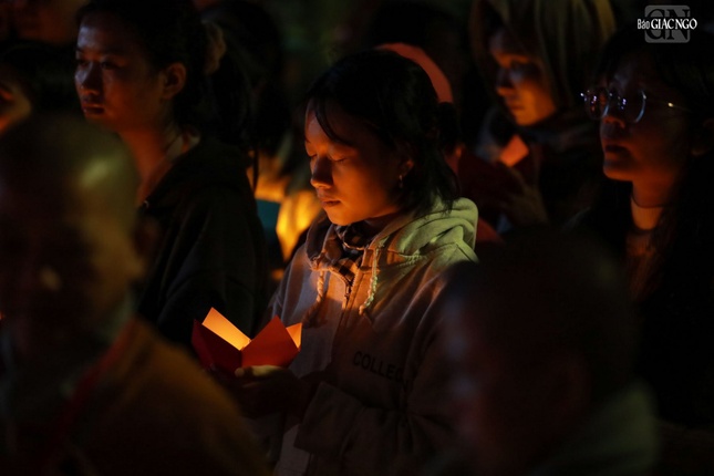 Nghĩ về lòng biết ơn và nguyện sống yêu thương