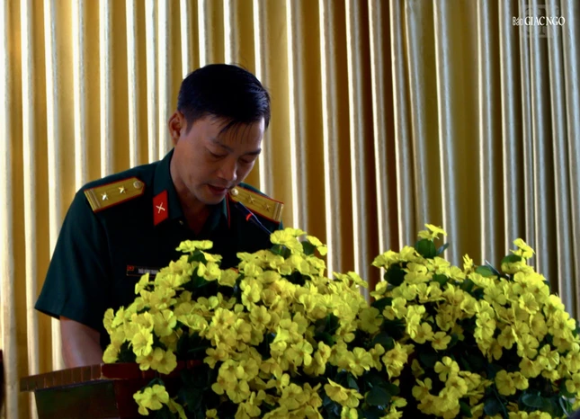 Ông Thái Bình Trung báo cáo