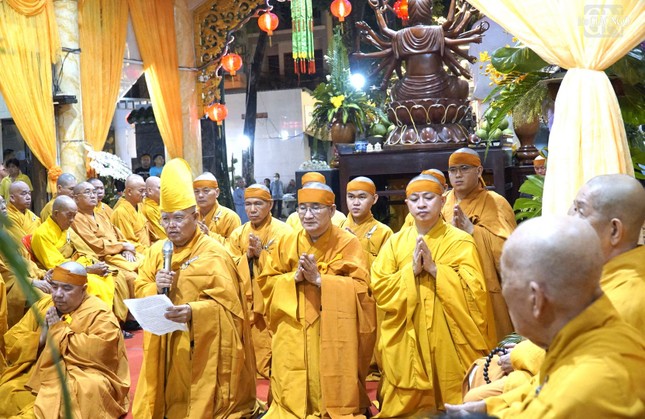 Hòa thượng Thích Thiện Hòa - pháp tử dâng lời cảm tạ