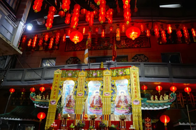 Chùa Vạn Phật đón xuân