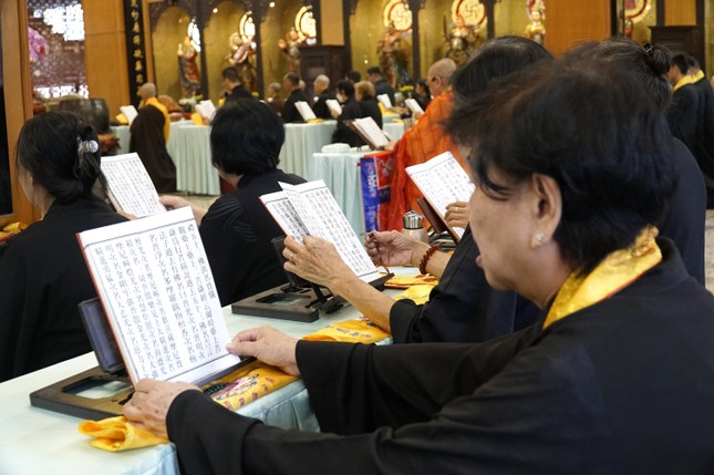 Hình ảnh thân thương trong những ngày diễn ra pháp hội