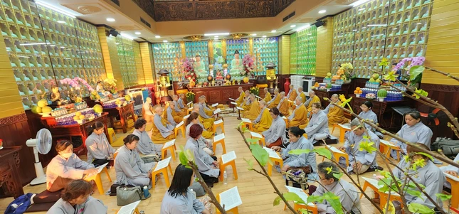 Chư tôn đức Ni và Phật tử chùa Bồ Đề Lan Nhã trang nghiêm cử hành Pháp hội Dược Sư từ ngày mùng 1 Tết - Xuân Giáp Thìn 2024