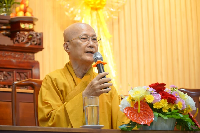 Hòa thượng Thích Chơn Không thuyết giảng chủ đề "Bốn hạng người đáng kính" đến Phật tử