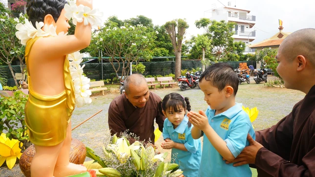 Đức Phật và trẻ thơ