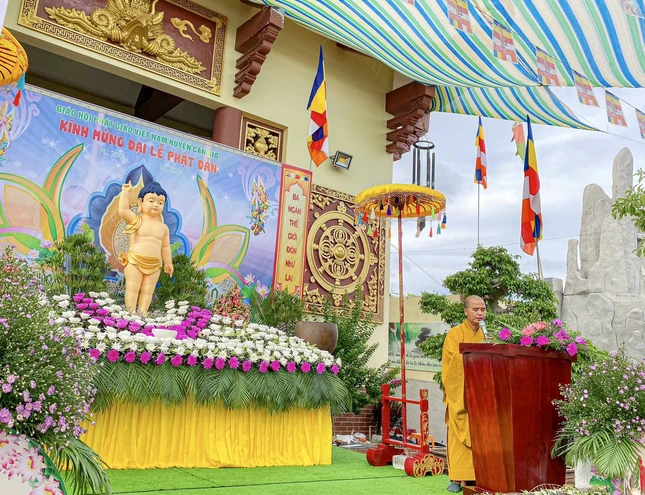 Đại đức Thích An Đạo, Phó ban Trị sự Phật giáo H.Cần Giờ đọc Diễn văn Phật đản Phật lịch 2568 của Trưởng lão Hòa thượng Chủ tịch Hội đồng Trị sự