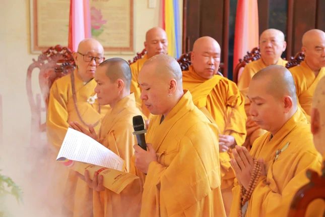 Hành giả an cư phát nguyện tu tập