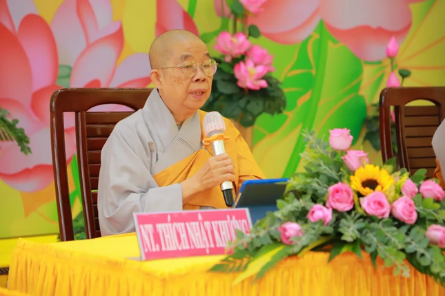 Ni trưởng Thích nữ Nhật Khương - Trưởng Phân ban Ni giới T.Ư dành lời khuyến tấn hành giả Ni lực tu học trong ba tháng an cư