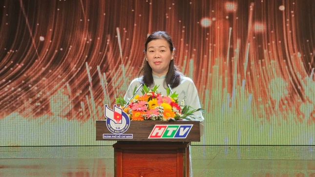 Phó Chủ tịch Hội Nhà báo TP.HCM Lý Việt Trung thông tin về giải thưởng