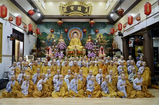 Trường hạ chùa Bồ Đề Lan Nhã có 101 hành giả an cư, Ni trưởng Thích nữ Như Xuân làm Thiền chủ; Ni sư Thích nữ Như Hiền làm Hoá chủ