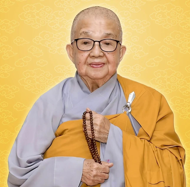 Chân dung Ni trưởng Thích nữ Mỹ Thiền