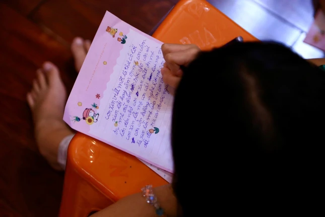 Lời xin lỗi và cảm ơn em viết trong thư gửi đến mẹ của mình, sau khi được nghe quý Thầy kể câu chuyện về Mục Kiền Liên cứu mẹ và tụng kinh Vu lan