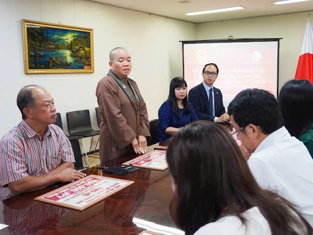 Ni sư Tâm Trí phát biểu tại Lễ tổng kết. Ảnh: Xuân Giao/TTXVN Ni sư Tâm Trí phát biểu tại Lễ tổng kết. Ảnh: Xuân Giao/TTXVN