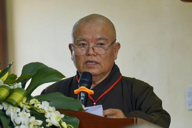 Hòa thượng Thích Thiện Hòa sách tấn Phật tử trước thời khắc quan trọng bắt đầu Hội thi