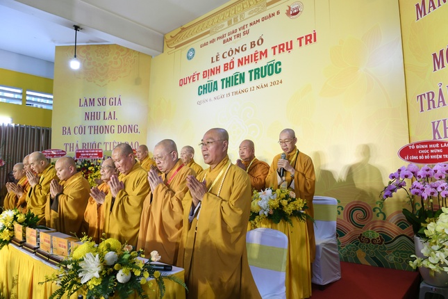 Chư tôn đức trong nghi thức niệm Phật cầu gia hộ Chư tôn đức trong nghi thức niệm Phật cầu gia hộ