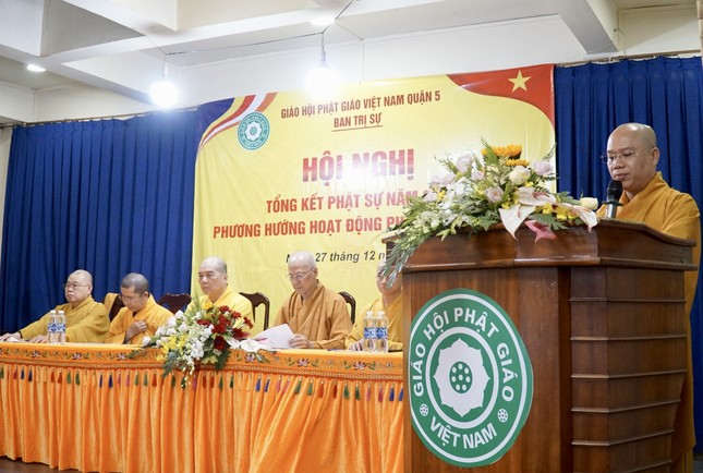 Đại đức Thích Trí Đức công bố quyết định tặng Bằng tuyên dương công đức, Bằng công đức của Ban Trị sự GHPGVN TP.HCM Đại đức Thích Trí Đức công bố quyết định tặng Bằng tuyên dương công đức, Bằng công đức của Ban Trị sự GHPGVN TP.HCM