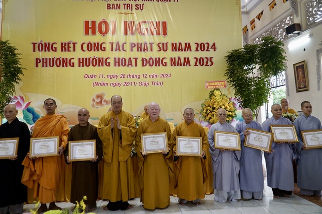 Chư tôn đức nhận Bằng công đức, Bằng khen ghi nhận đóng góp trong hoạt động Phật sự năm 2024 Chư tôn đức nhận Bằng công đức, Bằng khen ghi nhận đóng góp trong hoạt động Phật sự năm 2024