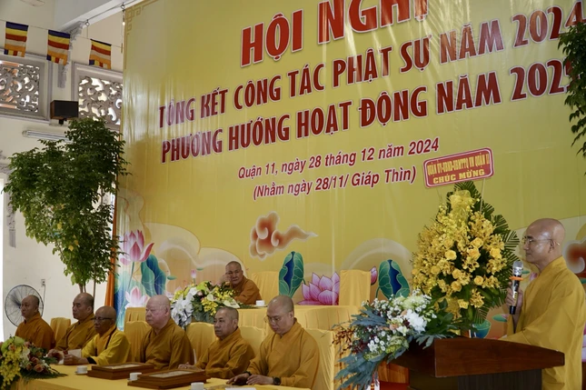 Thượng tọa Thích Thiện Quý ban đạo từ