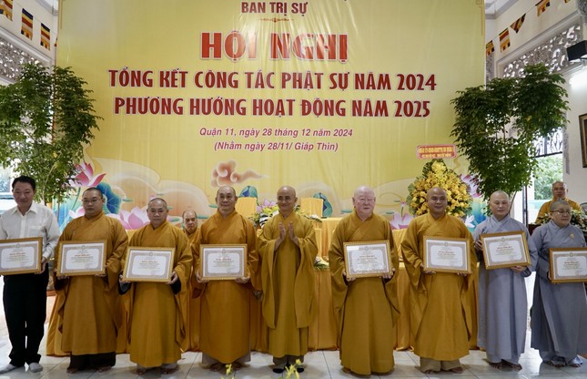 Ban Trị sự GHPGVN TP.HCM trao Bằng công đức đến 8 cá nhân thành viên Ban Trị sự GHPGVN Q.11 hoàn thành xuất sắc công tác Phật sự năm 2024 Ban Trị sự GHPGVN TP.HCM trao Bằng công đức đến 8 cá nhân thành viên Ban Trị sự GHPGVN Q.11 hoàn thành xuất sắc công tác Phật sự năm 2024