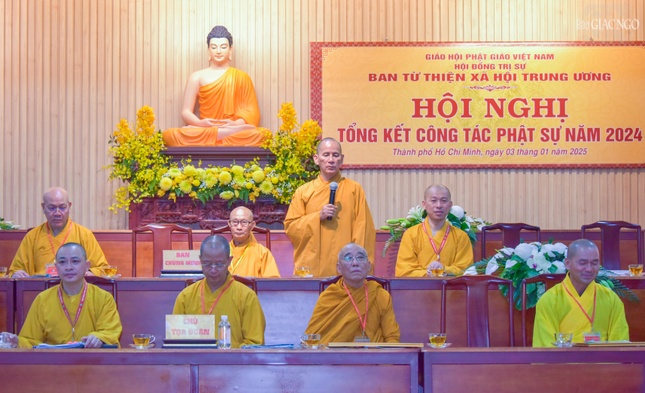 Hòa thượng Thích Thiện Thống phát biểu chỉ đạo tại hội nghị