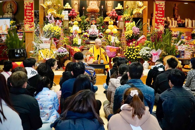 Tết cổ truyền ấm áp trong những ngày vừa qua tại chùa Đại Ân. Đông đảo bà con về chùa cầu an, tụng kinh Dược Sư, thính pháp