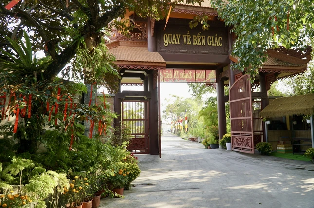 "Quay về bờ giác" - lời nhắc nhở Thầy trụ trì gửi đến Phật tử, bá tánh thập phương