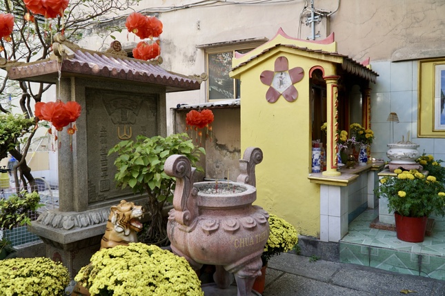 Không gian cổ kính tại chùa Thiên Tôn, Q.5