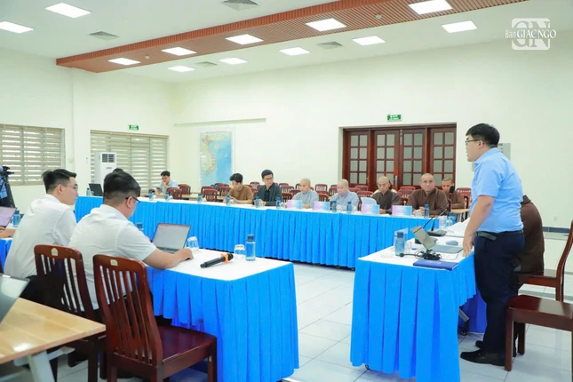 Phiên họp diễn ra vào chiều 13-3, tại hội trường Thành Đoàn TP.HCM