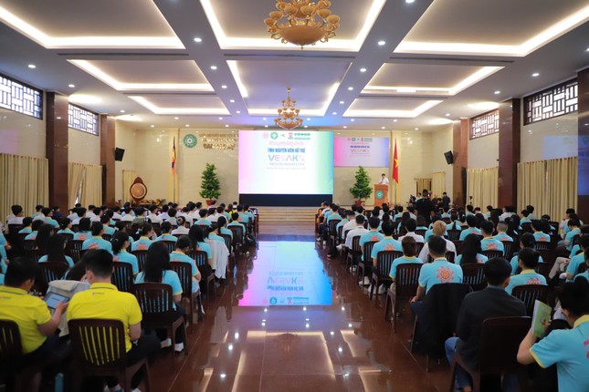 Quang cảnh khai mạc khóa tập huấn tình nguyện viên