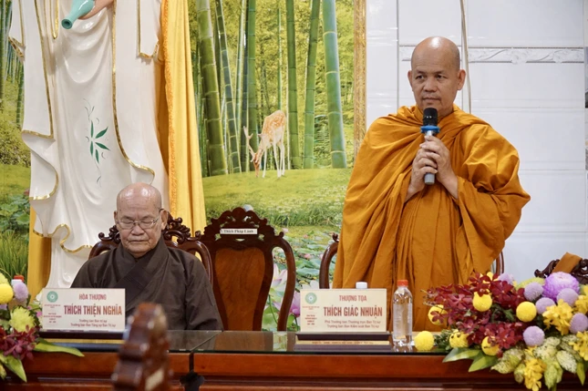 Thượng tọa Thích Giác Nhuận, Phó Thường trực Ban Trị sự điều hành phiên họp Thượng tọa Thích Giác Nhuận, Phó Thường trực Ban Trị sự điều hành phiên họp