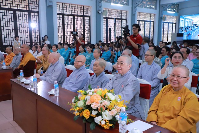 Buổi tọa đàm thu hút sự quan tâm đặc biệt của nhiều bạn trẻ là sinh viên, nghiên cứu sinh