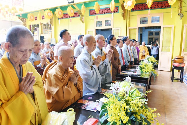 Chư tôn đức Ni tham dự